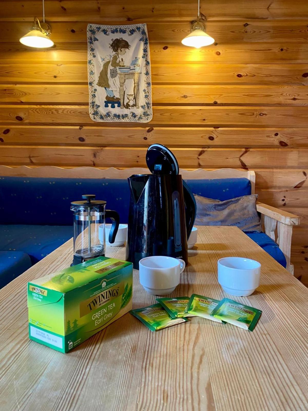 Trollstigen Camping And Gjestegard Andalsnes Bagian luar foto